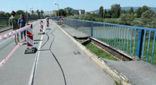 Zagreb: Urušio se nogostup pješačkog Savskog mosta