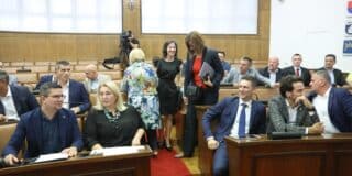 Zagreb: Saborska oporba raspravlja o plja?ki Ine