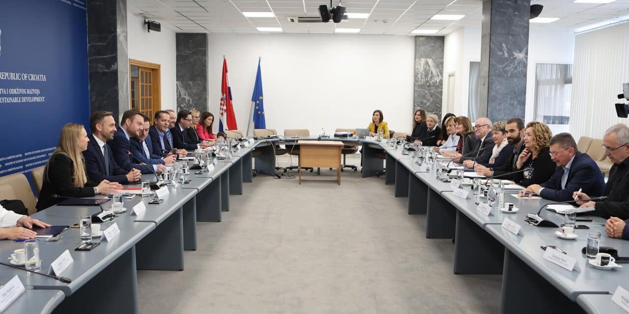 Zagreb: Nastavak pregovora Vlade RH i sindikata o Temeljnom kolektivnom ugovoru za službenike i namještenike