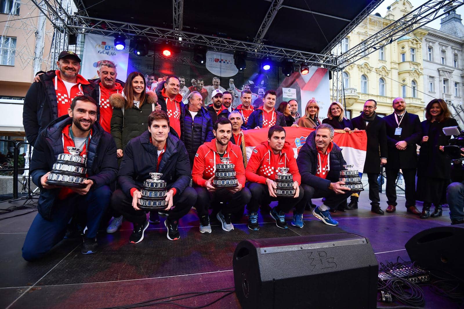 Zagreb: Doček srebrnih tenisača na Trgu bana Jelačića
