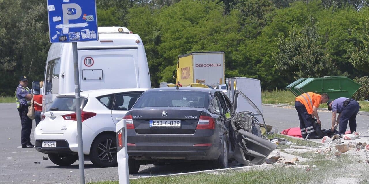 Kamion naletio na grupu ljudi na autocesti između Novske i Okučana, dvije osobe poginule