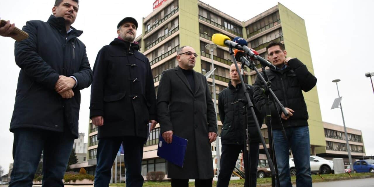 Koprivnica: Čelnici Mosta ispred Podravke održali konferenciju za medije