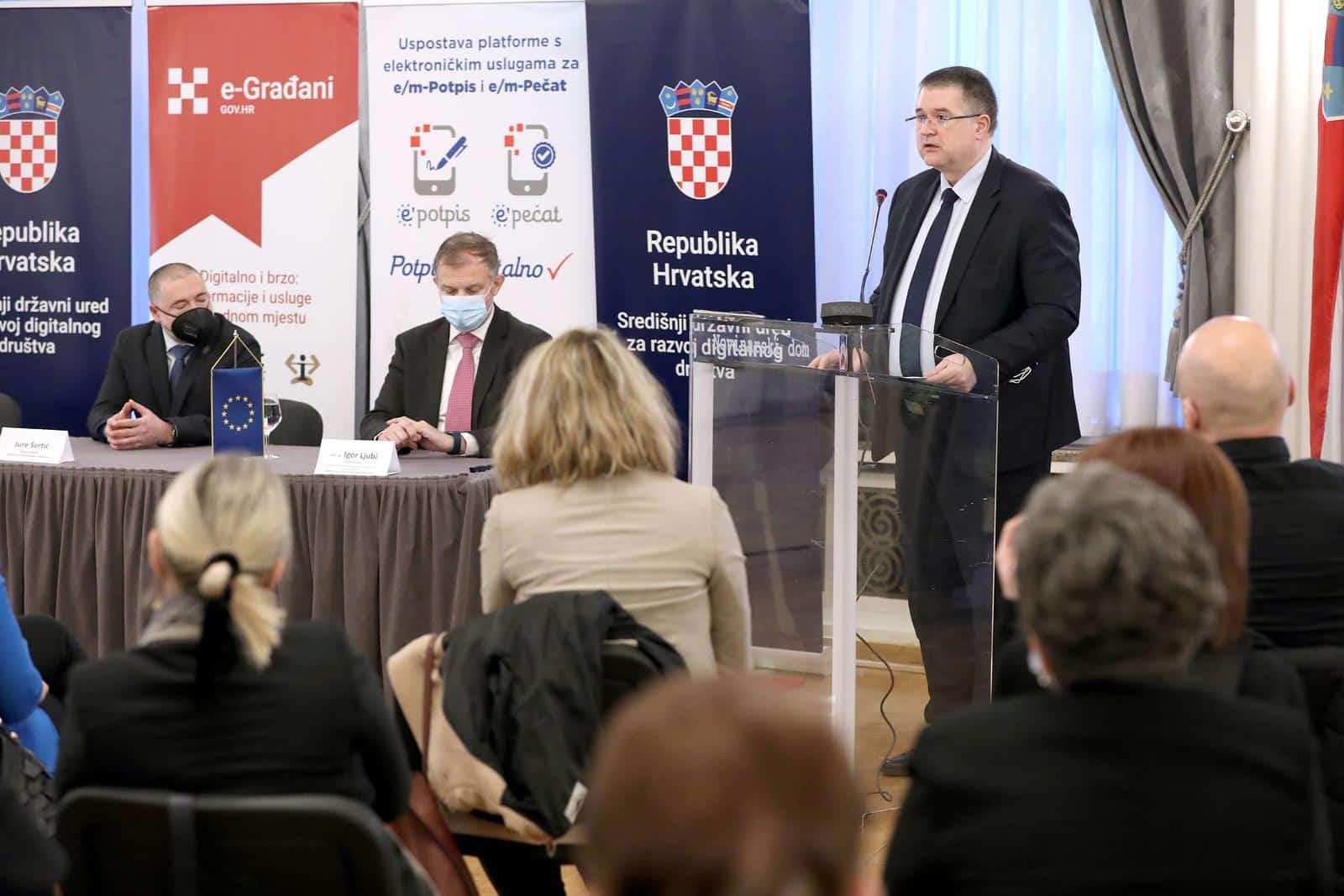 Zagreb: Predstavljen projekt Uspostava platforme s elektroni?kim uslugama za e/m-Potpis i e/m-Pecat