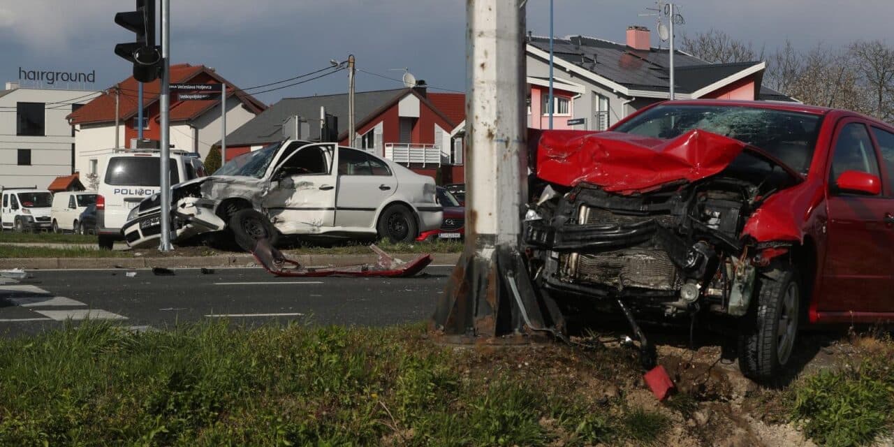 Zagreb: Sudar dva automobila na Velikogoričkoj cesti.