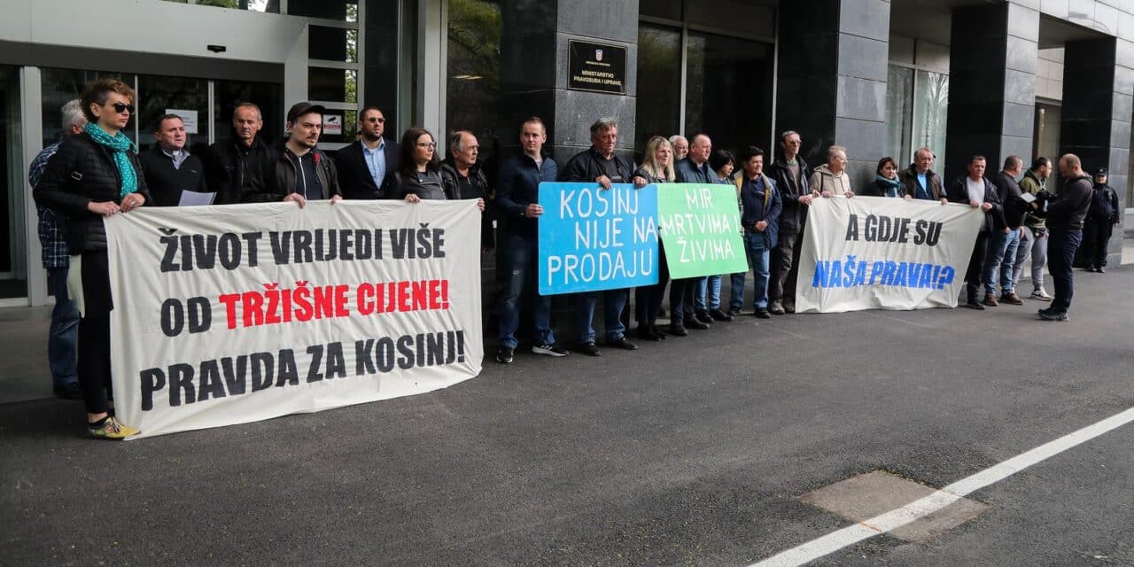 Zagreb: Mještani Kosinja prosvjedovali ispred Ministarstva pravosuđa