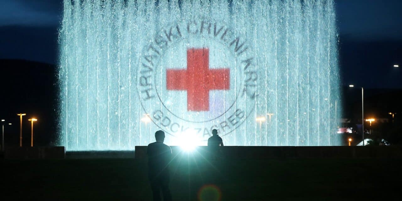 Zagreb: Zagrebačke fontane u znaku Crvenog križa