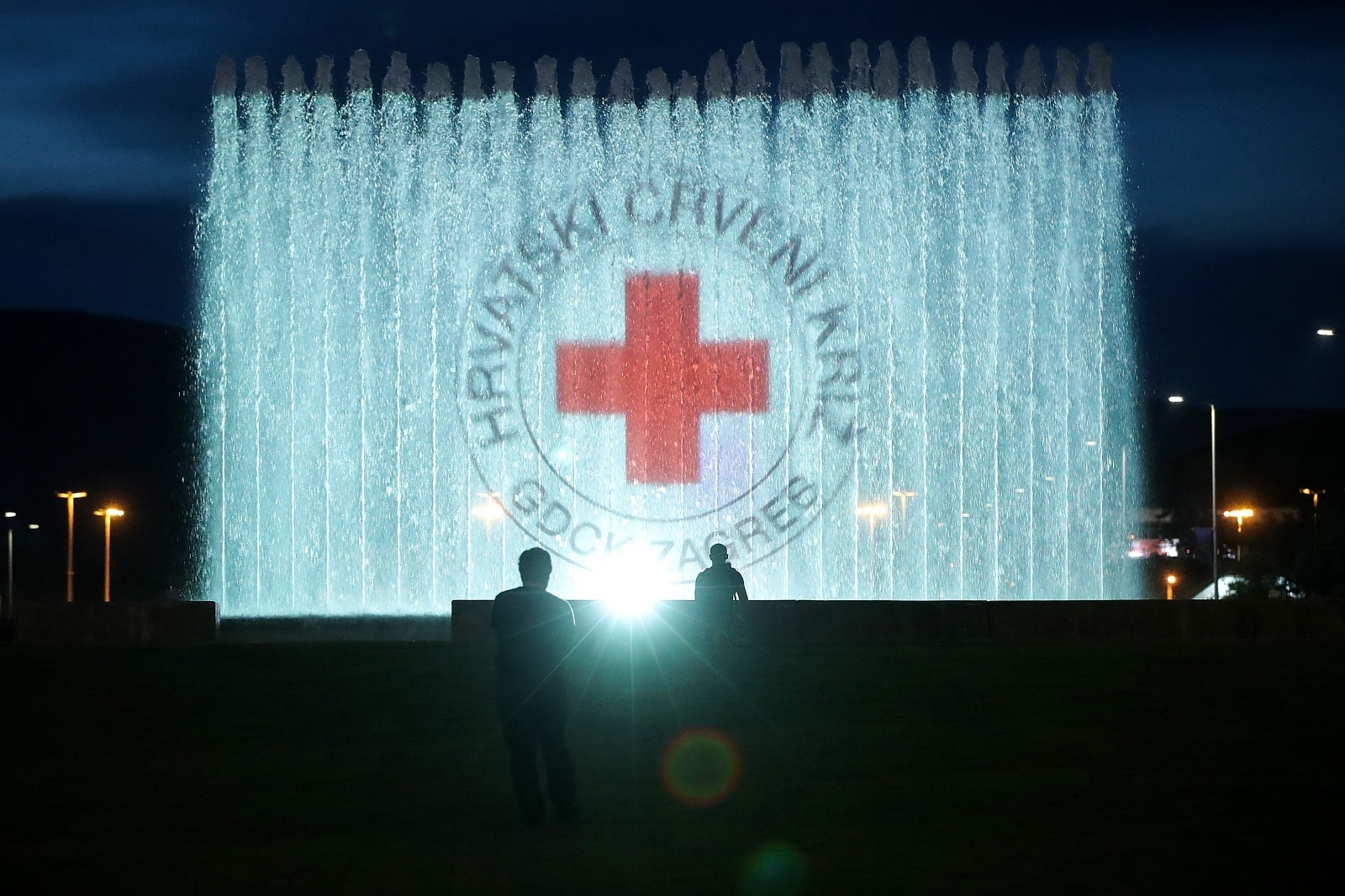 Zagreb: Zagrebačke fontane u znaku Crvenog križa