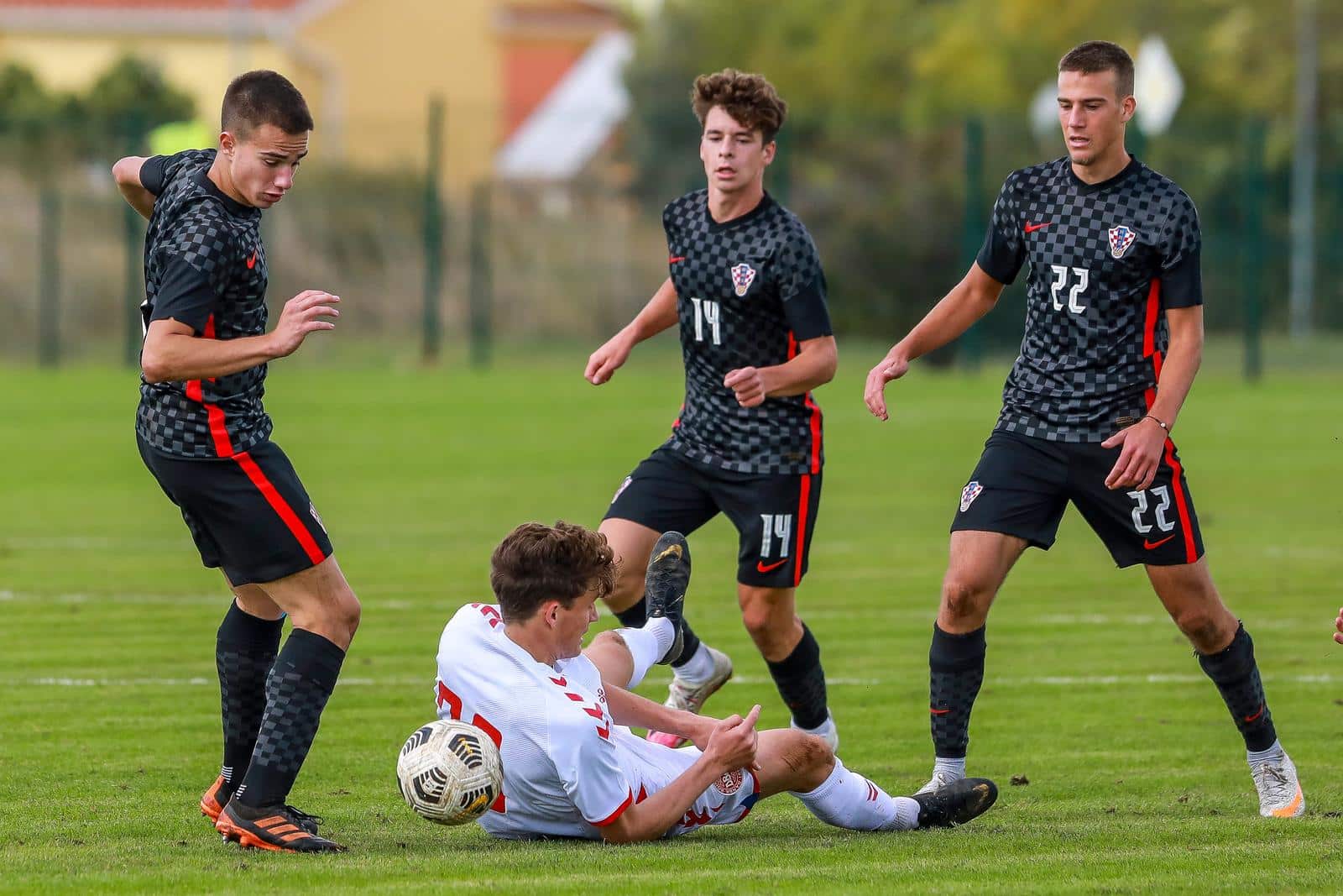 nogometna reprezentacija hrvatske U18