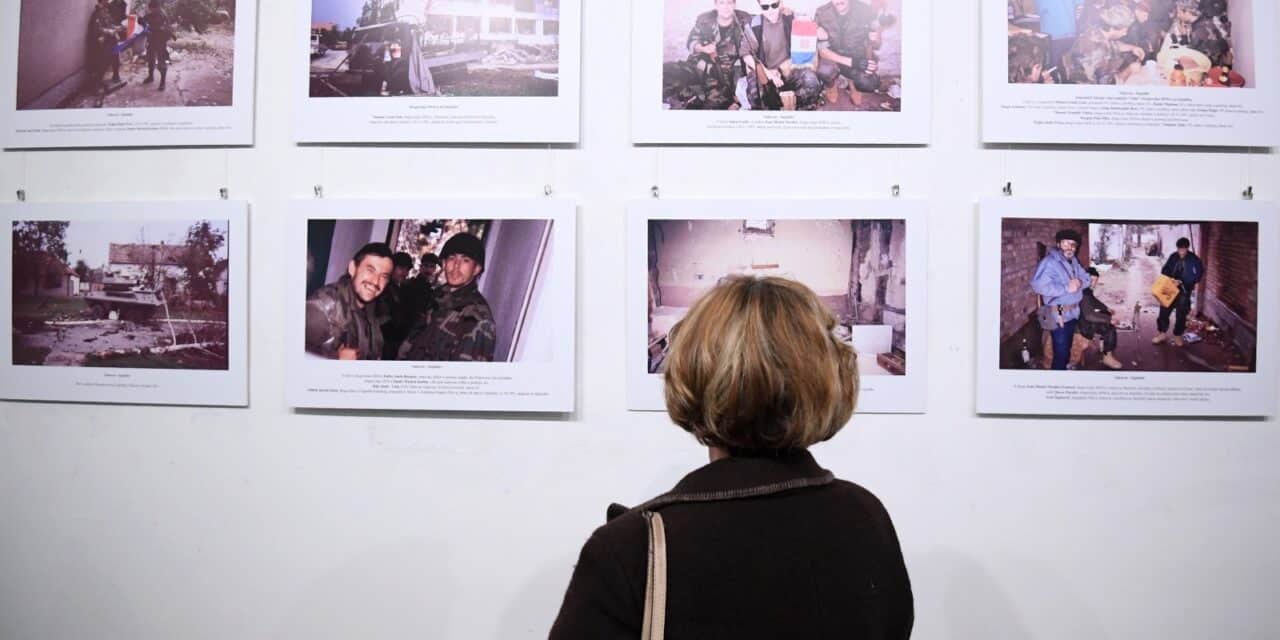 Zagreb: Izložba ratnih fotografija “Vukowar 1991.” u galeriji Zvonimir