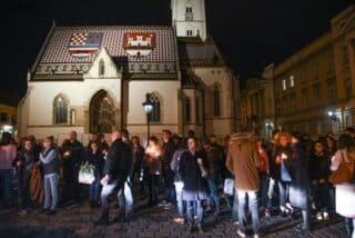 Zagreb: Na Trgu svetog Marka održan je prosvjed zbog sve strožih epidemioloških mjera