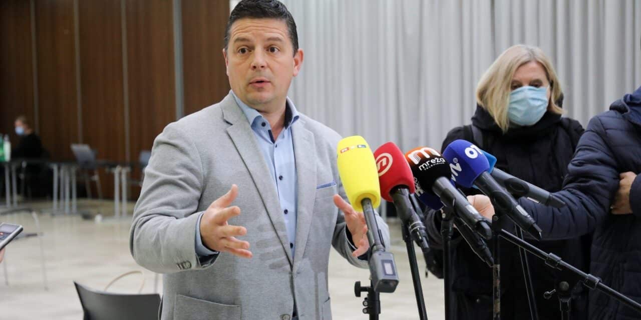 Zagreb: Tomislav Stojak održao konferenciju prije početka sjednice Skupštine
