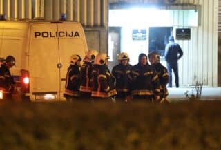 Vatrogasci spašavali odbjeglog zatvorenika čs krova zagrebaćkog zatvora Remetinac