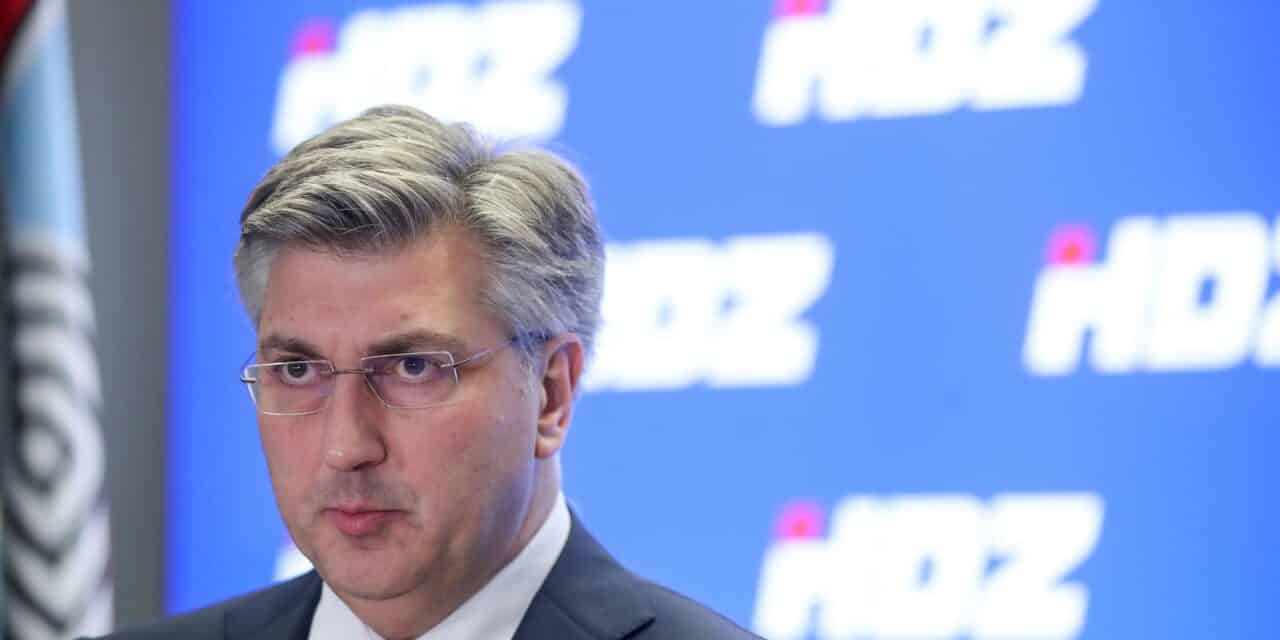 Zagreb: Plenković nakon sjednice Predsjedništva HDZ-a o obnovi i povećanju cijena
