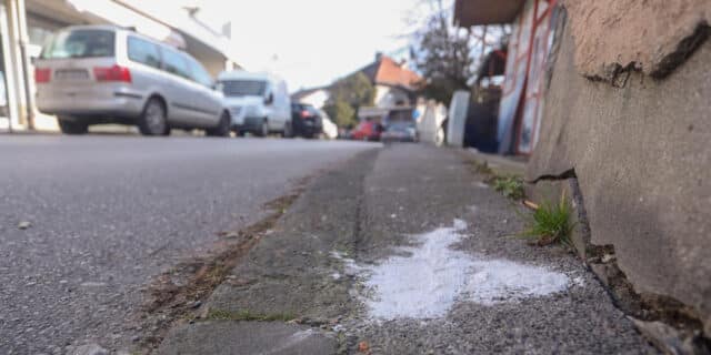 PXL_090220_27895866