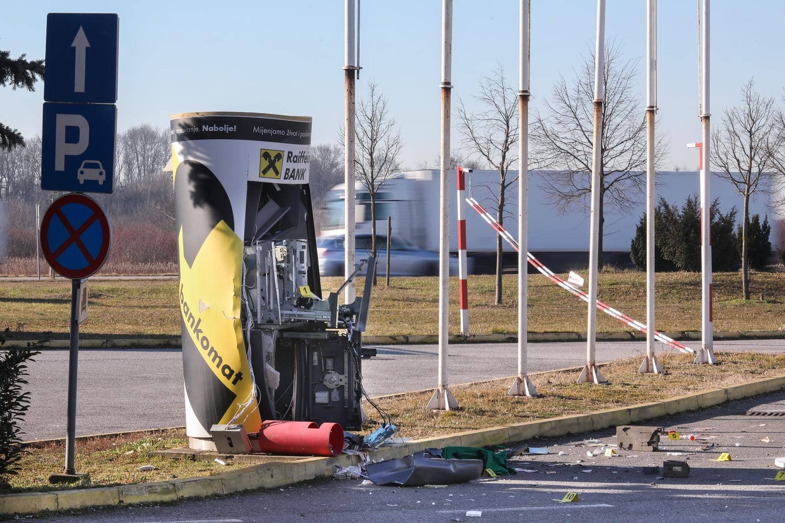 Zagreb: Rano jutros raznesen bankomat na Slavonskoj aveniji