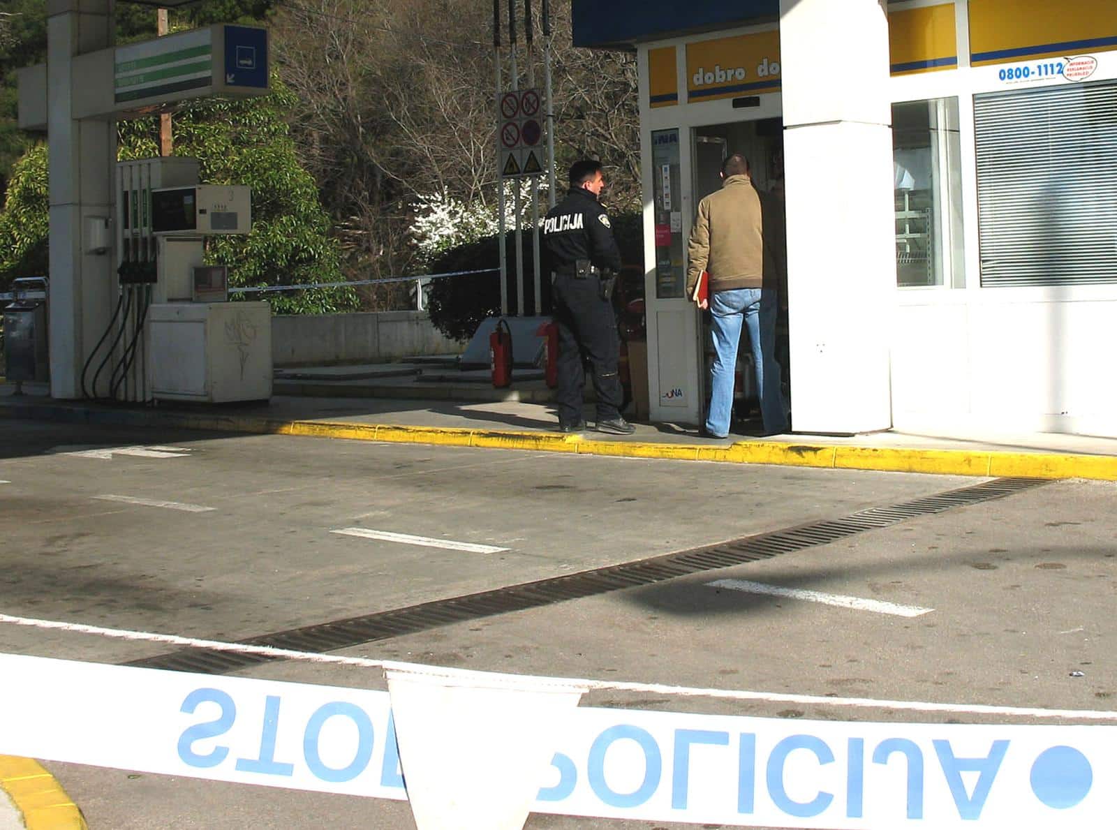 Rijeka: Policijski o?evid nakon razbojni�tva na benzinskoj stanici