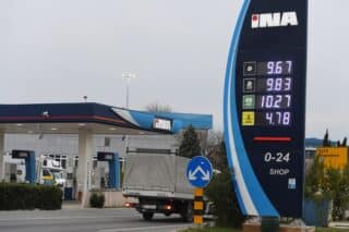Nakon ponoći cijene goriva ponovno su porasle