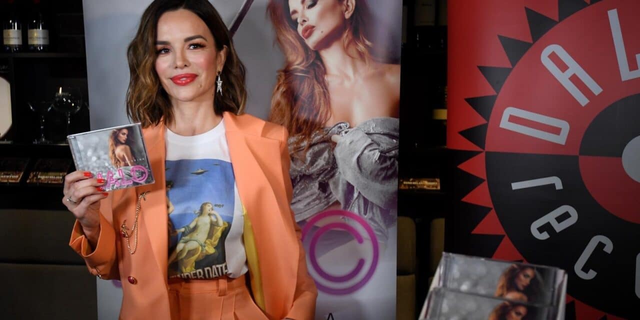 Zagreb: Severina obožavateljima potpisuje novi album “Halo”