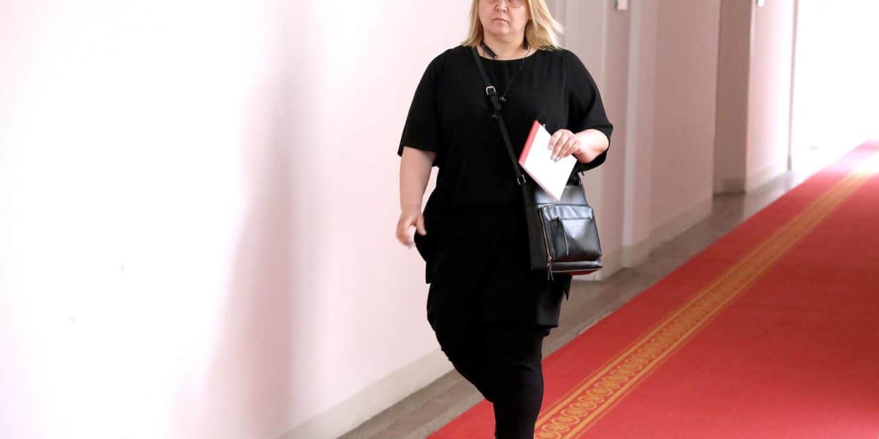 U HDZ-u je počeo sastanak vladajućih i lijeve oporbe oko ustavnih promjena