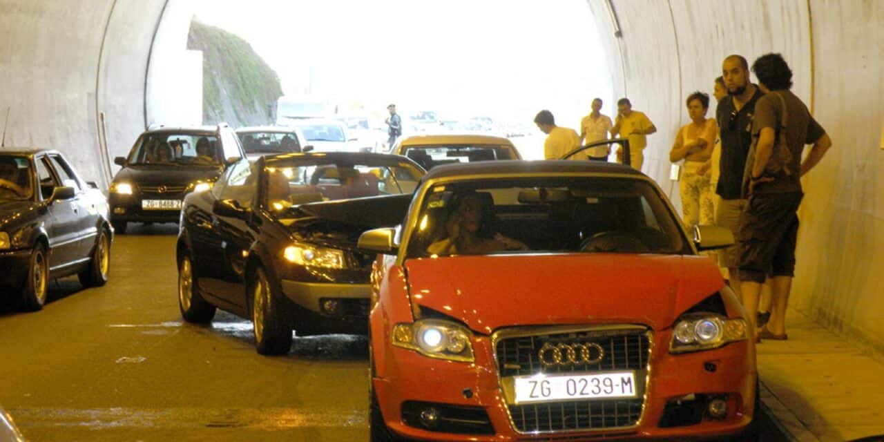 Karlova: U tunelu Sv. Marko sudarilo se 8 automobila, sre?om nema ozlije?enih