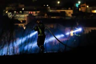 Split: Požar koji je kasno navečer izbio u Dragovodama ugašen je od strane vatrogasaca