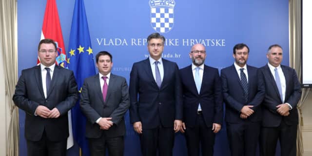 Zagreb: Potpisan ugovor za pristupne ceste Pelješkom mostu