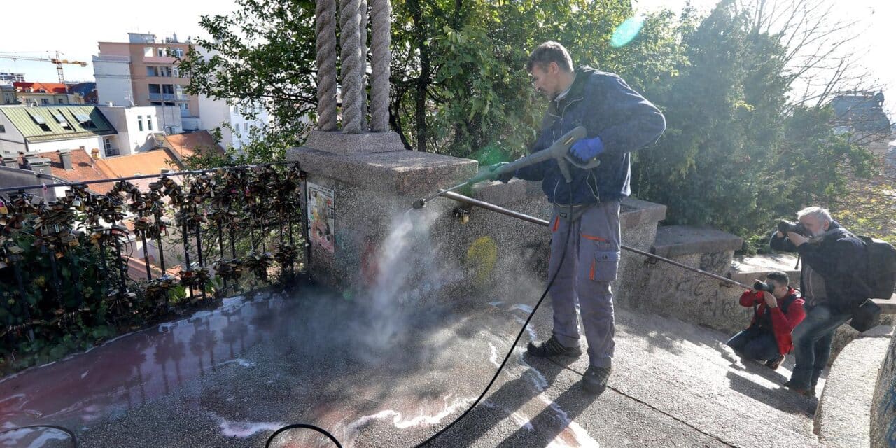 Zagreb: Počelo uklanjanje grafita na Zakmardijevim stubama