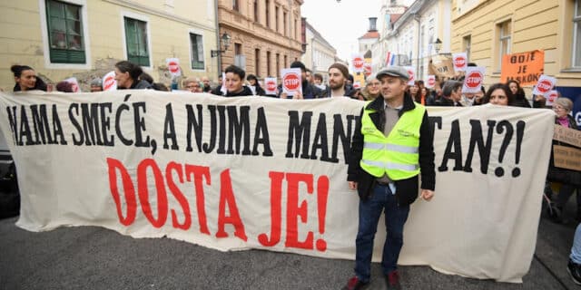 Zagreb: Prosvjed Zelene akcije protiv poskupljenja otpada