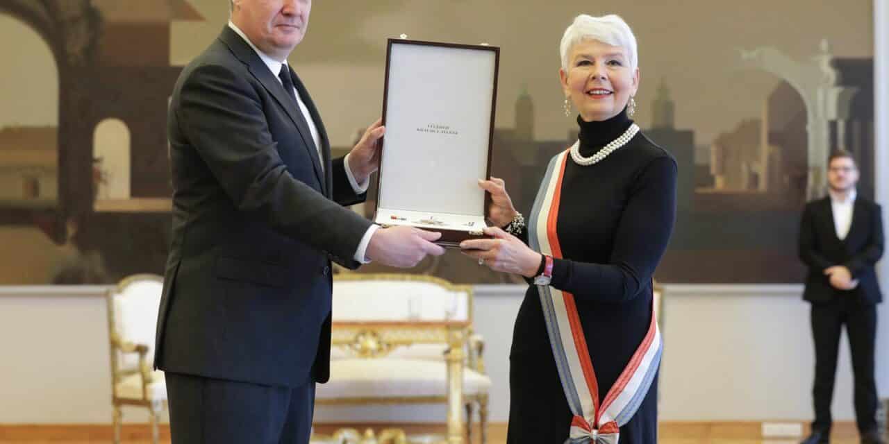 Zagreb: Predsjenik Milanović uručio odlikovanje Jadranki Kosor