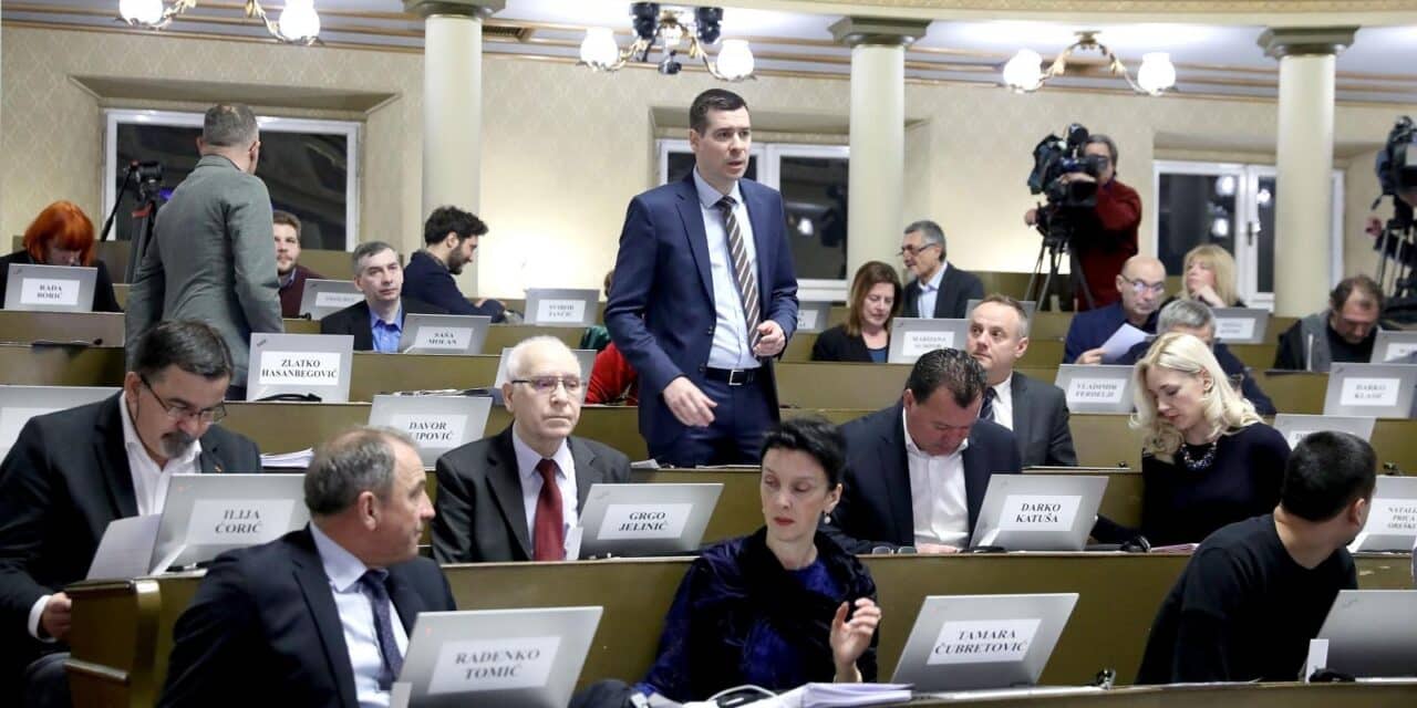 Sjednica Gradske skupštine – gradonačenik i njegova stranka povukli amandmane