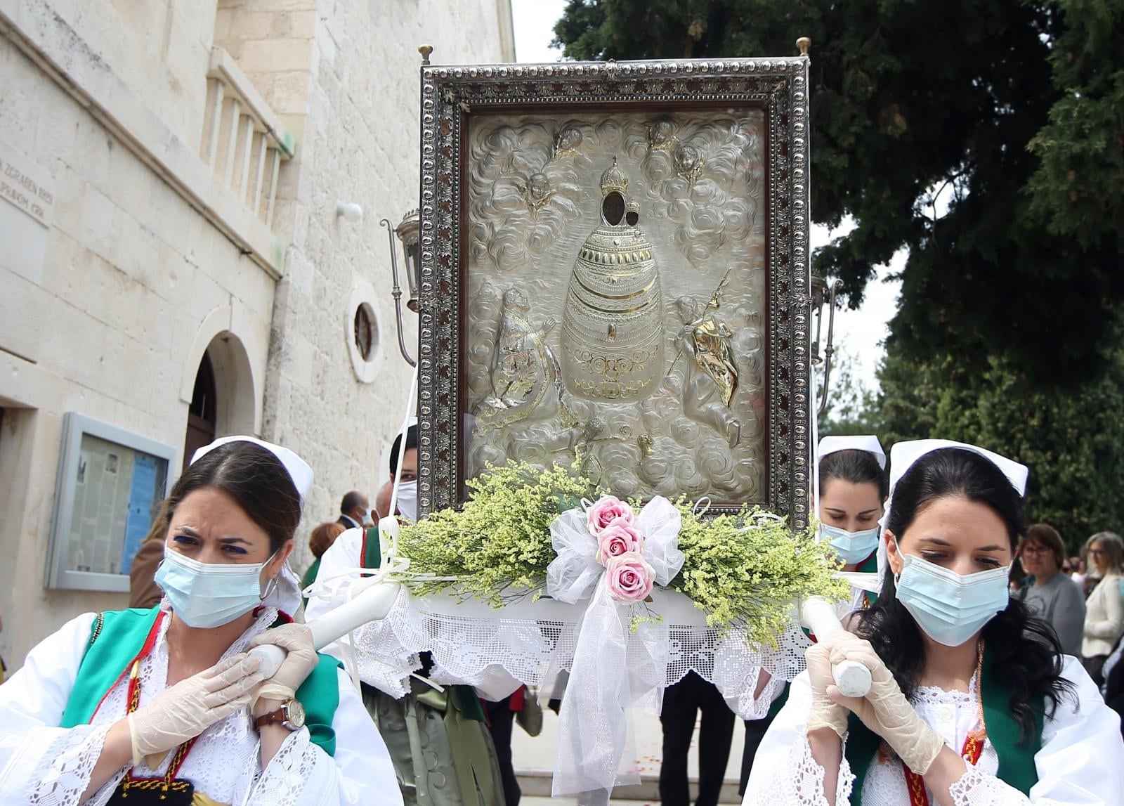 Primošten: Blagdan Gospe od Loretta proslavljen procesijom i koncelebriranim misnim slavljem