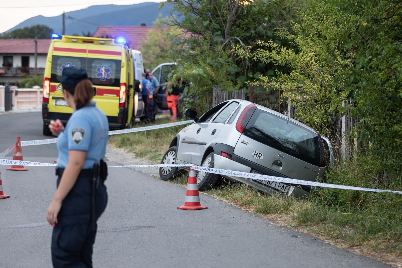 U prometnoj nesreći u Klinča Selu smrtno stradala jedna osoba