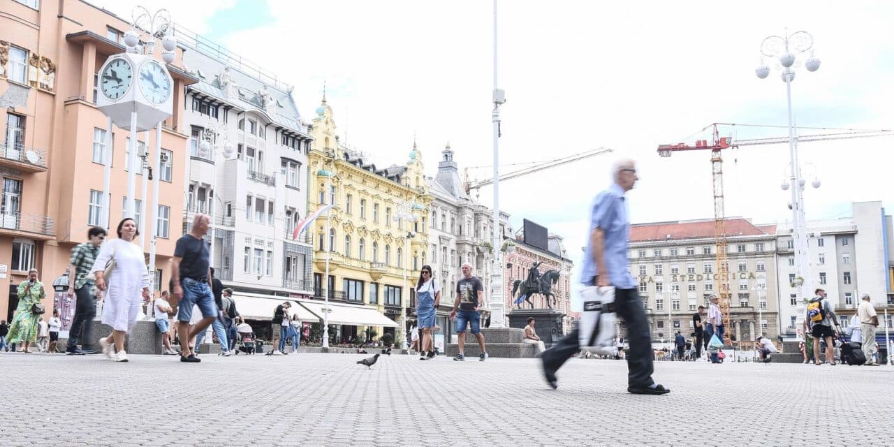 Prazne zagrebačke ulice u nedjeljno jutro