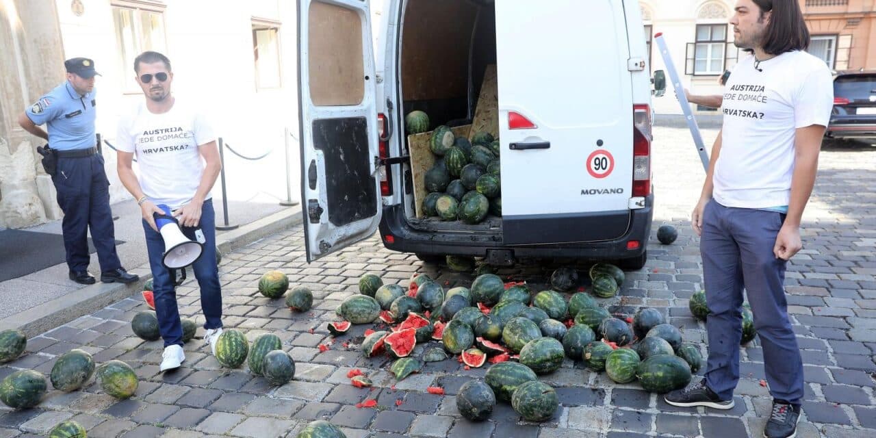 Zagreb: Kaos pred Vladom, Sinčić istovario hrpu lubenica na Markovom trgu