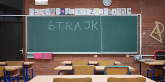 Započeo štrajk učitelja i profesora u osnovnim i srednjim školama
