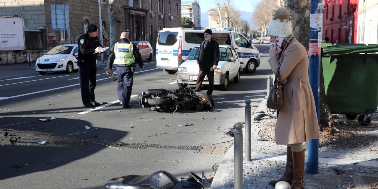 Rijeka: Vozač skutera prevezen u bolnicu nakon sudara u kojem su sudjelovala dva automobila