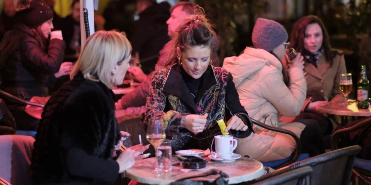 Zagreb: Život se polako vraća u normalu, barem na terasama kafića