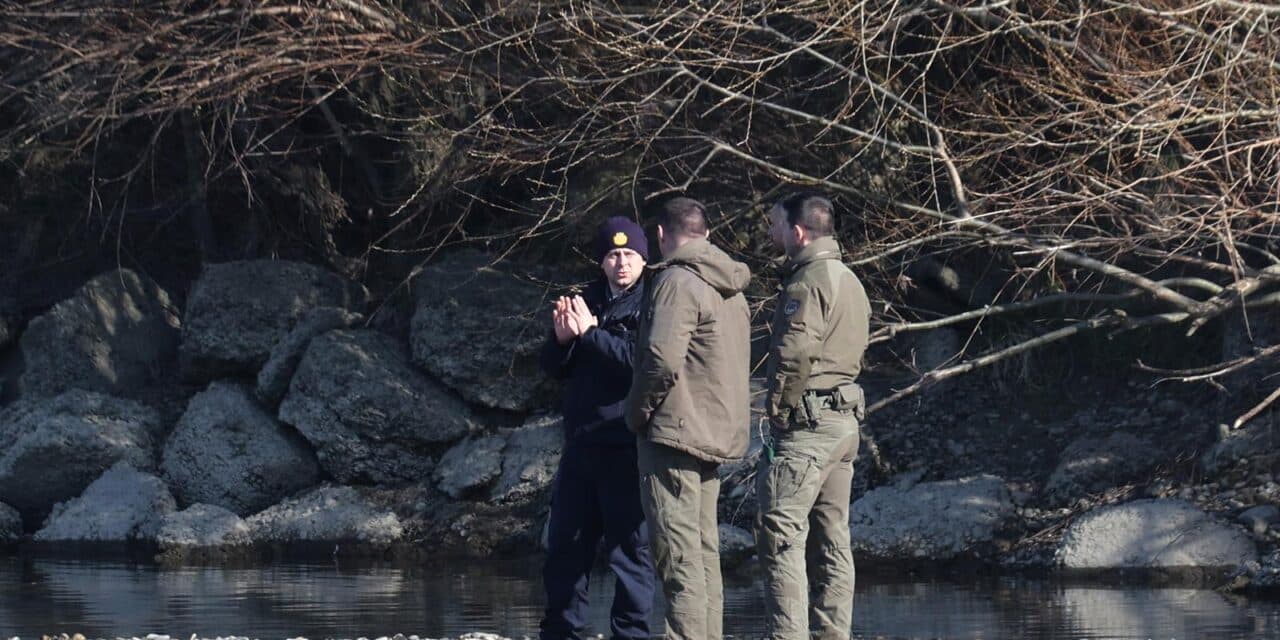 Očevid nakon pada letjelice nastavlja se na rijeci Savi, ronioci izvlače dijelove