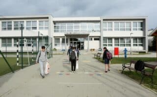 Zagreb: Ponovno otvorene škola nakon obustave zbog Covid-19