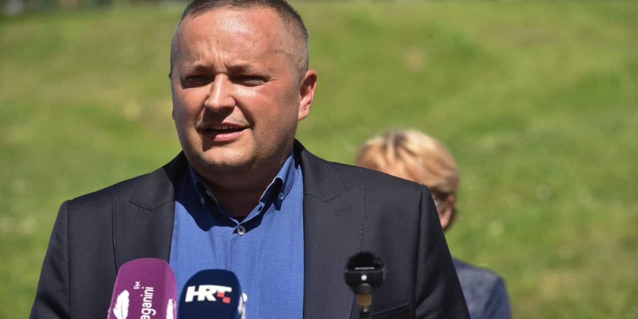Zagreb: Joško Klisović sa svojim suradnicima održao konferenciju za medije