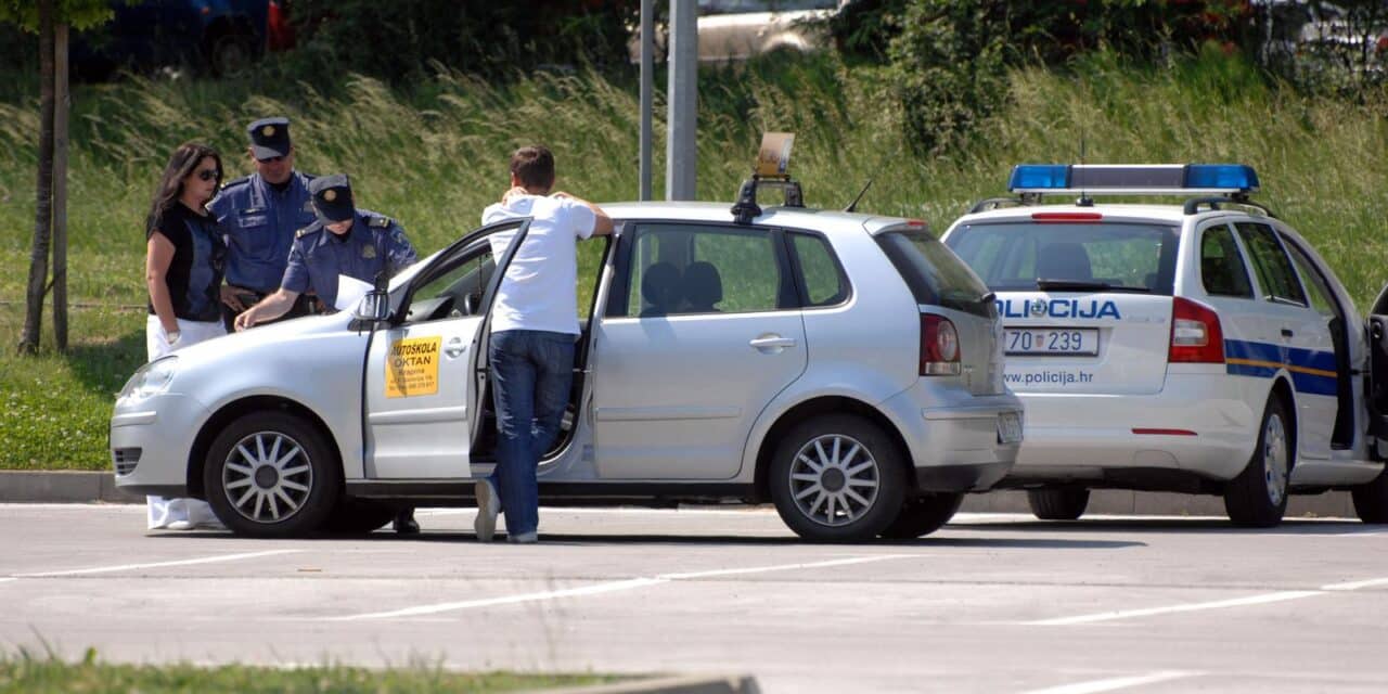policija autoškola
