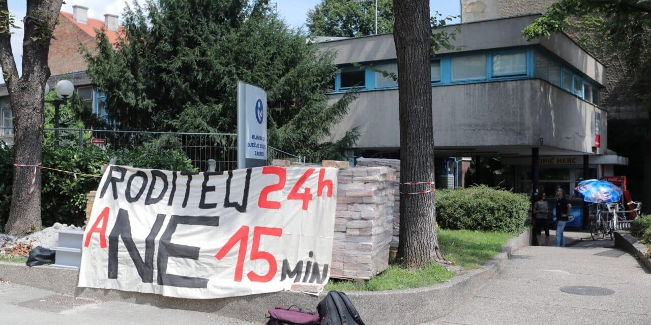 Zagreb: Drugi dan prosvjeda ispred dječje bolnice u Klaićevoj ulici