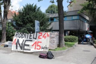 Zagreb: Drugi dan prosvjeda ispred dječje bolnice u Klaićevoj ulici