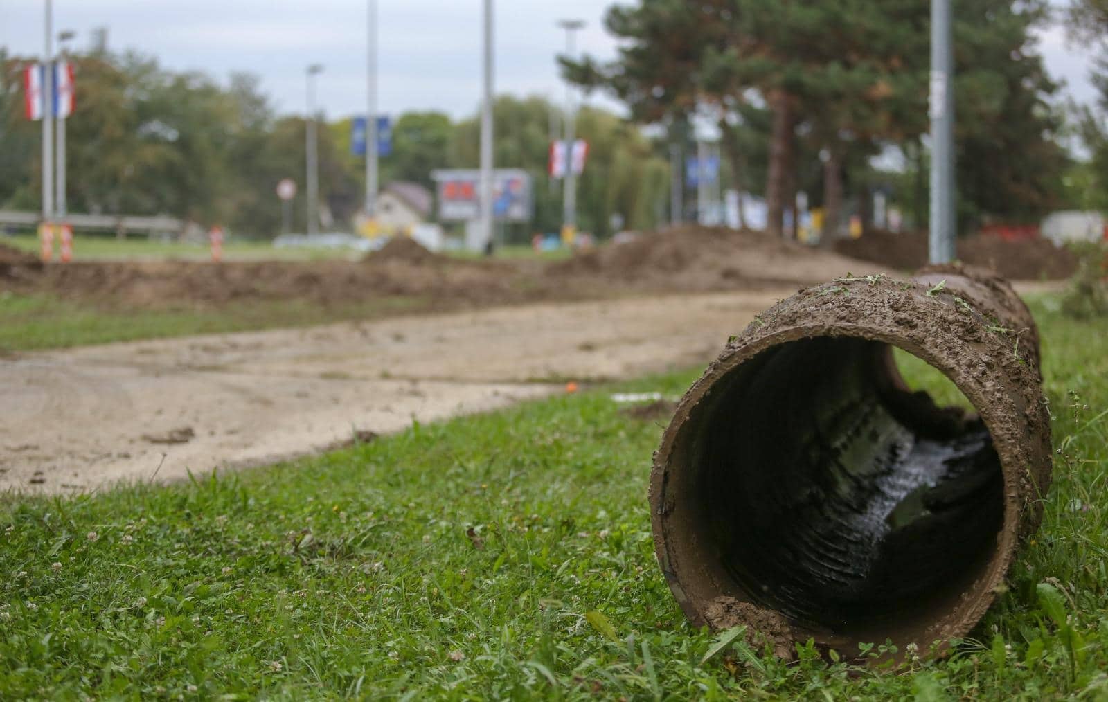 nakon puknuća vodovodne cijevi u Utrinama