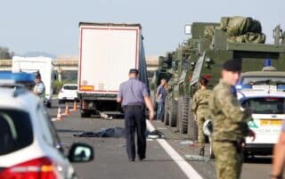 Vojni policajac poginuo na autocesti, pogazio ga kamion