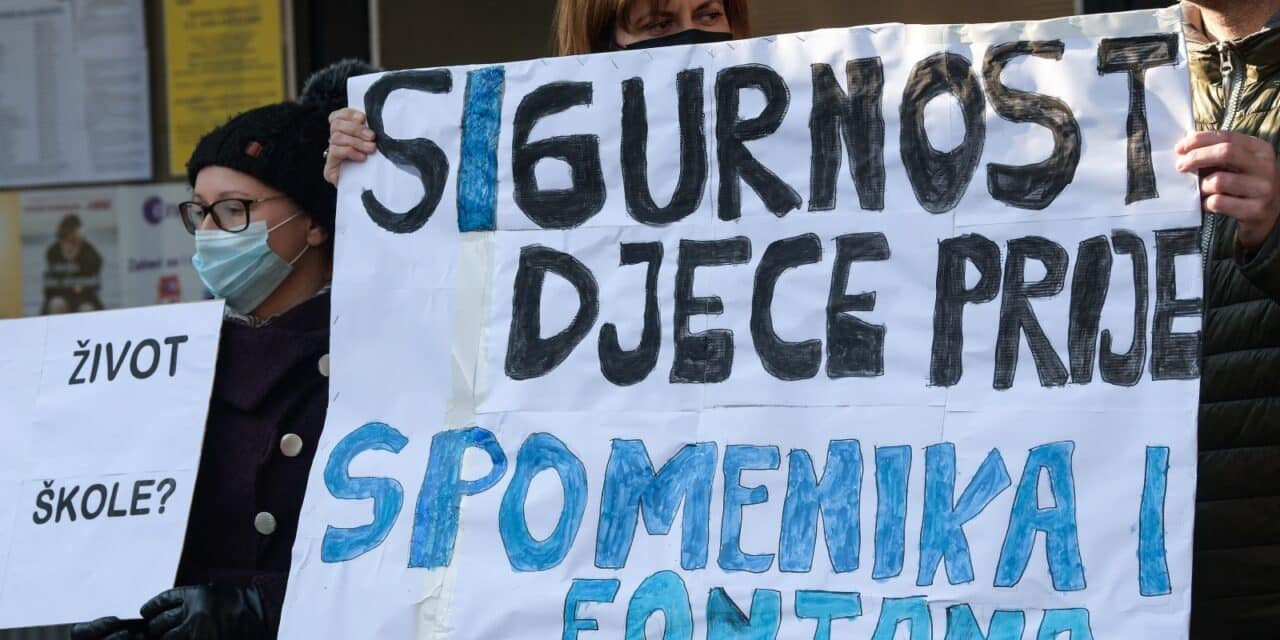 Roditelj iz školske inicijative održali su konferenciju za medije #SIGURNAškolazaSVE