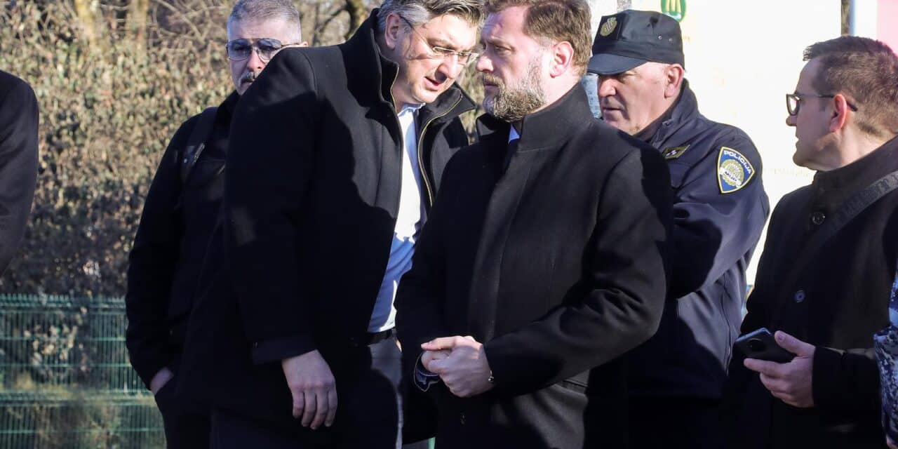 Zagreb: Premijer Andrej Plenković i  nadležni članovi Vlade obišli su mjesto pada besposadne letjelice