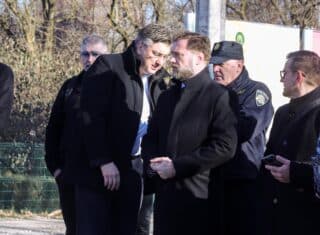 Zagreb: Premijer Andrej Plenković i  nadležni članovi Vlade obišli su mjesto pada besposadne letjelice