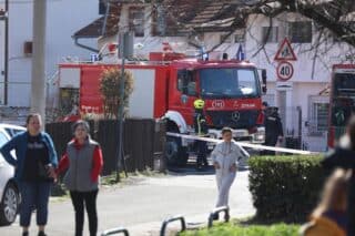 Zagreb: Vatrogasci intervenirali zbog požara koji je izbio u garaži na Ferenščici