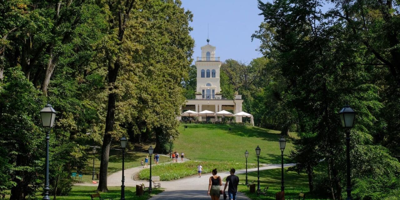 Zagreb: Spas od ljetnih vruæina graðani potražili u parku Maksimir